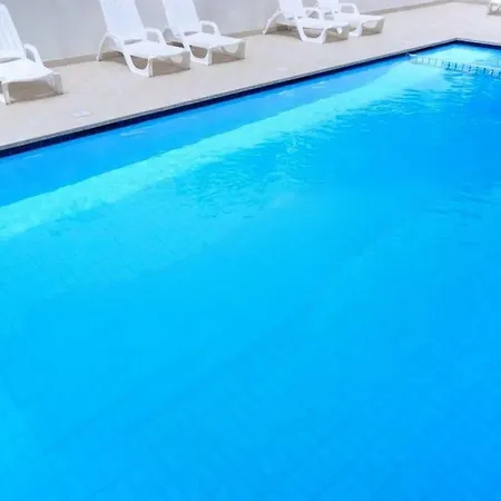 Family Friendly Getaway With Pool-beahost * 비비오네