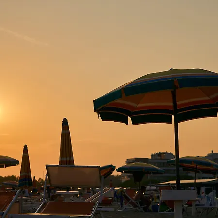 Family Friendly Getaway With Pool-beahost * Bibione